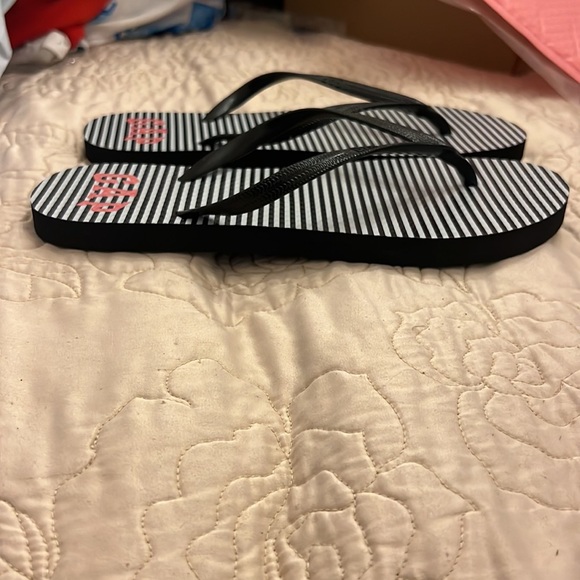 Gap flip flop size  9-10 brand new no tag - Picture 5 of 7